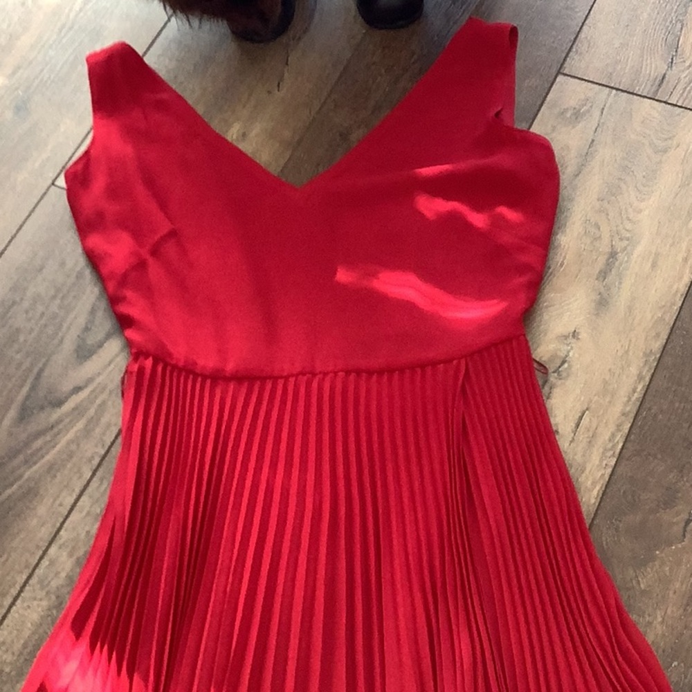 Gorgeous Red Dress 🖤🖤❤️NWT by WHBM - Picture 6 of 13